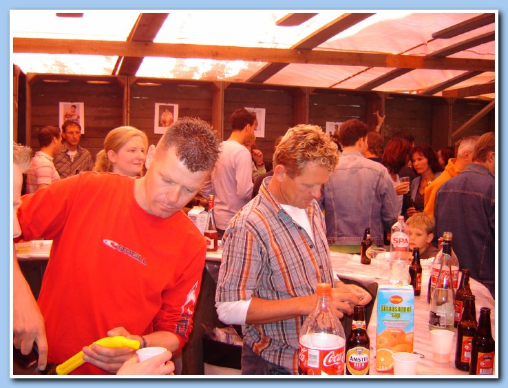 kermisborrel en tuin etc 056